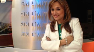 Elizabeth Espinosa, conductora de 'Sin Límites', programa de CNN Latino que fue grabado en Los Ángeles.