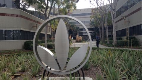 Entrada a la sede de Herbalife en Los Ángeles.