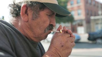 Rafael Arreguín,72, de Guanajuato, Mexico, es fumador desde que tenía 17 años.
