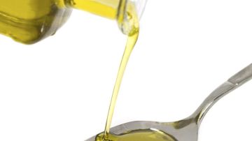 La variedad de las olivas utilizadas y el suelo donde crecen determinan el sabor del aceite.