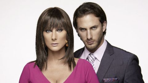 Christian Bach y su hijo Sebastián Zurita son Raquel y Eduardo Altamira en 'La impostora'.