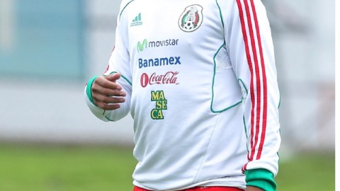 Giovani Dos Santos respalda a Carlos Vela.