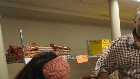Daryl Foriest, director de un local de distribución de alimentos en Harlem, precisó que, desde hace un año, tienen nuevos clientes.