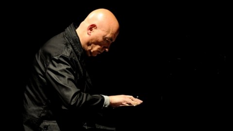 El músico y compositor Mike Garson ha trabajado en la creacion de 12 piezas para el programa de 'Sinfonías que sanan'.