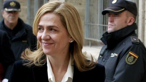 La infanta, imputada por delitos de fraude fiscal y lavado de capitales, declaró ante el juez.