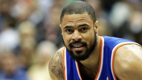 Tyson Chandler no pudo contener al astro Kevin Durant del Thunder.