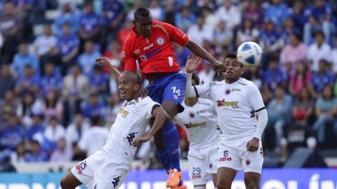 Más de 265 millones de personas juegan fútbol en todo el mundo.