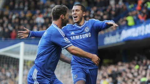 El Chelsea, de José Mourinho, buscará hoy, cuando enfrente al West Bromwich, mantener el liderato de la Liga Premier.