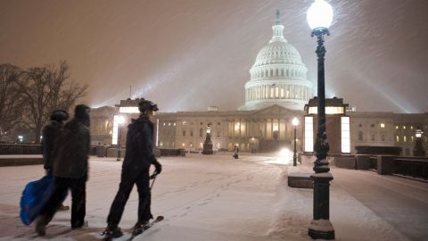 Se esperaba que la acumulación de nieve en Washington DC llegue hasta las 18 pulgadas.