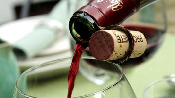 Maridar el vino con los platillos correctos hacen más deliciosa la experiencia culinaria.