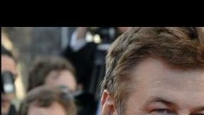 Este año ha sido "horrible" y "amargo", explicó Alec.