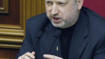El Parlamento designó a  Alexandr Turchynov como presidente interino.