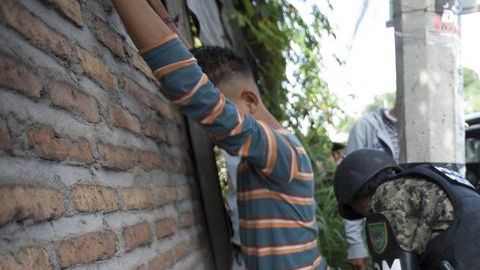 Los detenidos estaban bajo el influjo del alcohol.