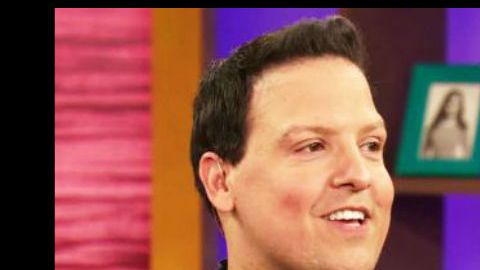 Una vocera de Univision solo confirmó la salida del conductor.