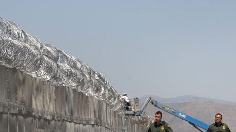 Residentes de Arivaca, Arizona, han firmado una petición para que el punto de revisión de la Patrulla Fronteriza sea retirado.
