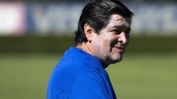 Luis Fernando Tena ha logrado mantener como líder a la mpaquina celeste