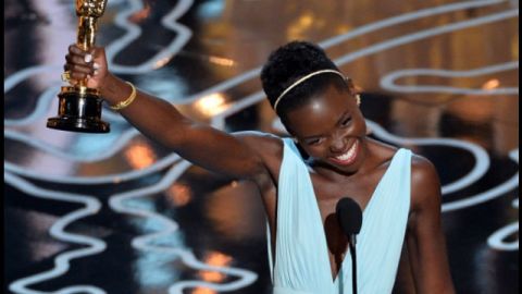 Lupita Nyong'o se impuso a actrices como Jennifer Lawrence y Julia Roberts.