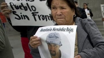 Famliares de Anastasio Hernández, muerto en manos de agentes fronterizos exigen aplicar la ley.