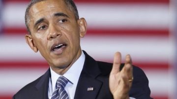 Obama propondrá subir un 1% el salario de los empleados públicos y militares.