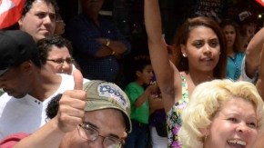 Continúa el debate el estatus de la isla.