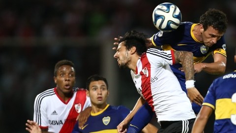 Boca Juniors y River Plate, los equipos más populares de Argentina cumplen discretas campañas en el actual torneo.