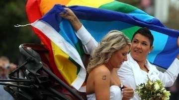 La propuesta atentaría contra los derechos de la comunidad homosexual.