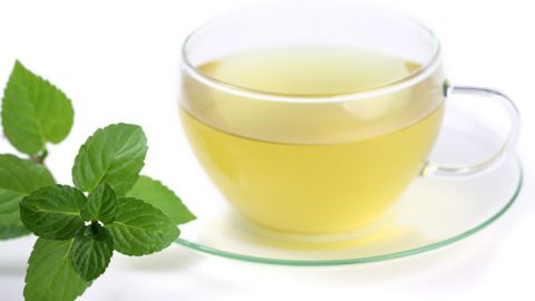 Bebe té de tila regularmente y experimentarás un alivio generalizado.