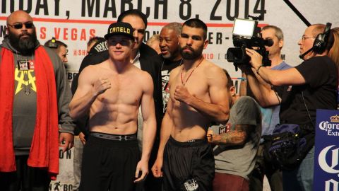 "Canelo" y el "Perro" Angulo buscan volver a saborear la victoria.