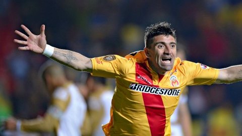 El chileno Héctor Mancilla se encargó de encajar el tercer gol para Monarcas
