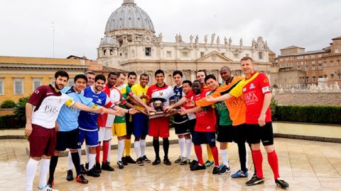 Jugadores de los equipos que compiten desde ayer por la 'Clericus Cup'.
