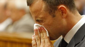 Oscar Pistorius durante el juicio por el asesinato de su pareja, la modelo Reeva Steenkamp, en una corte de Pretoria, Sudáfrica.