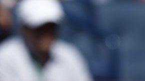 Federer se mueve como pez en el agua en Indian Wells.