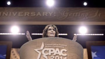 La ex gobernadora de Alaska Sarah Palin habla durante la Conferencia de Acción Política Conservadora (CPAC) en Maryland.