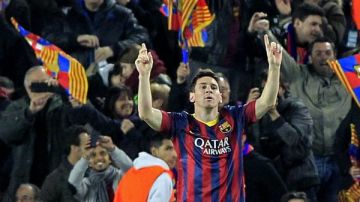 El delantero argentino del FC Barcelona Leo Messi celebra tras marcar ante el Manchester City