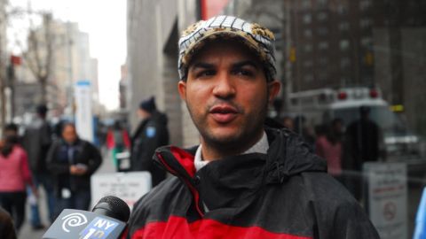 Manuel Valdez dijo que volvió a nacer tras sobrevivir a la explosión en East Harlem.