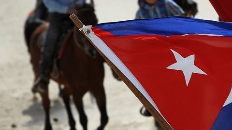 Vaqueros y amazonas cubanos realizan una exhibición.
