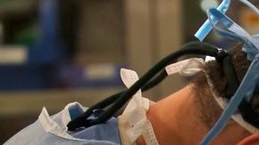 La situación obliga a los galenos boricuas irse a Estados Unidos, destacó el cardiólogo Carlos Vélez.