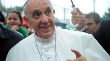 El Sumo Pontífice instó a orar por las personas que iban a bordo del avión.