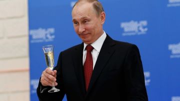 El presidente ruso, Vladímir Putin, afirmó que "Crimea siempre ha sido y seguirá siendo" parte de Rusia.