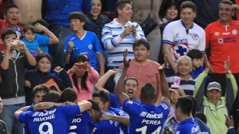 Cruz Azul, puntero del torneo mexicano,   quiere triunfar en la Concachampions.