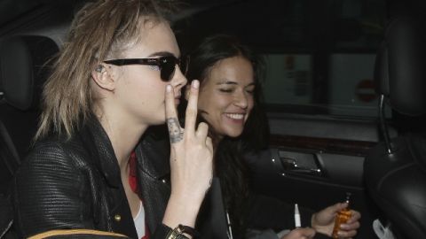 Cara Delevingne y Michelle Rodríguez continúan su romance.