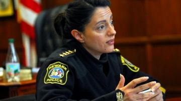 La capitán Ivonne Román (41) quiso en algún momento ser periodista. Ahora es la primera mujer en ocupar la jefatura policial en Newark.