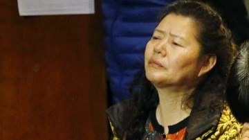 Los familiares de los pasajeros del avión desaparecido no tienen consuelo desde el 8 de marzo.