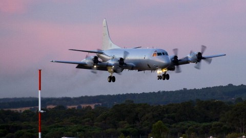 La búsqueda se dirige hacia el área donde dos objetos posiblemente relacionados con la búsqueda de la nave de pasajeros, han sido vistos en el sur del Océano Índico.