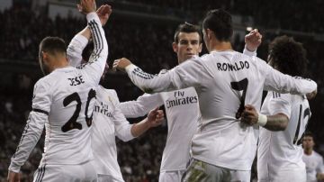 Real Madrid,  con Cristiano Ronaldo (2d) a la cabeza, es líder la liga española.