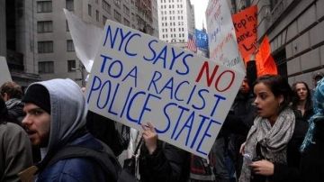 El pleito contra NYPD plantea que se espió sin razón a muchos musulmanes estadounidenses.