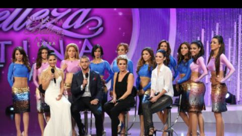Las chicas protagonizaron una pasarela muy hot junto a J Balvin .