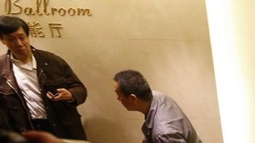 Familiares de algunos de los pasajeros tuvieron que recibir asistencia de emergencia luego de que se les informara que no había sobrevivientes.