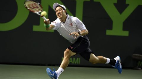 El japonés aprovechó la inusual debilidad e inconsistencia de Federer.