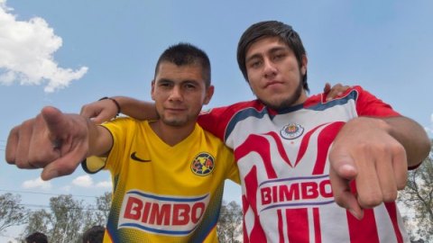 Gran ambiente se vive en el estadio Omnilife, previo al Chivas vs. América